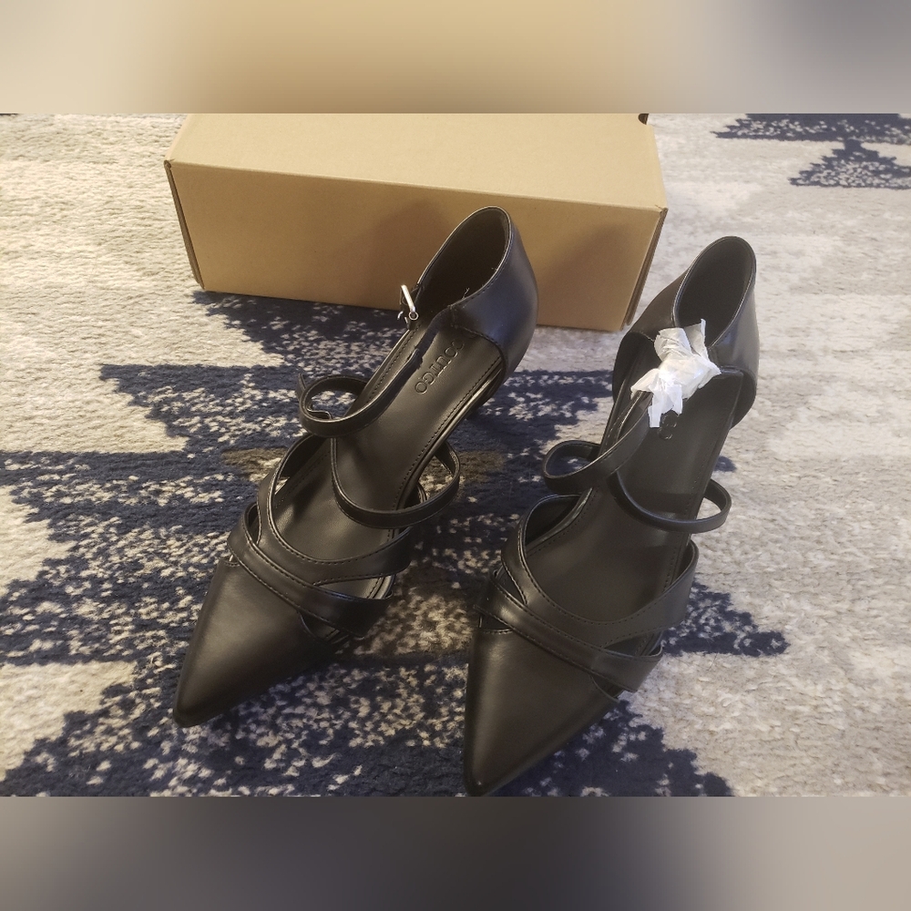 NWT Coutgo Black Strappy Heels Size 7